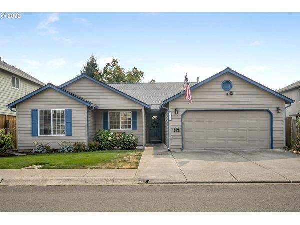 206 Hauser CT, Molalla, OR 97038