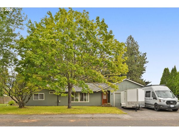 2752 MONTELLO AVE, Hood River, OR 97031