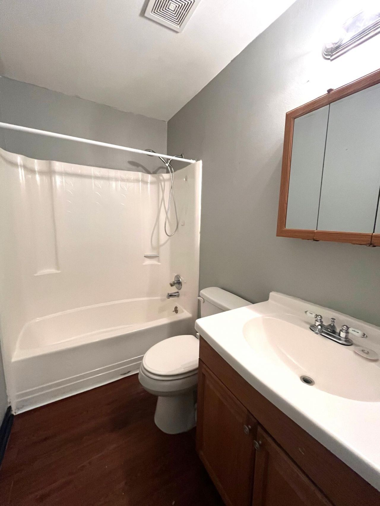 116 Inverness Court Photo 10