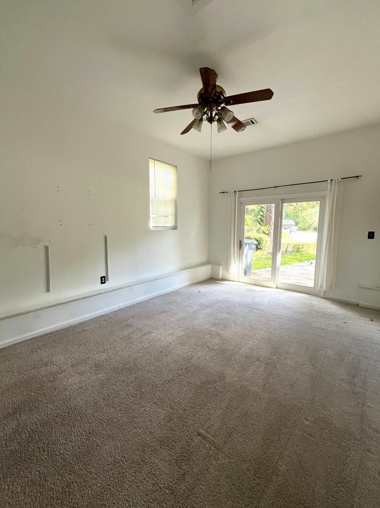 116 Inverness Court Photo 7