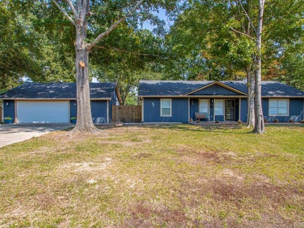1926 Matt Lane , Hensley, AR 72065