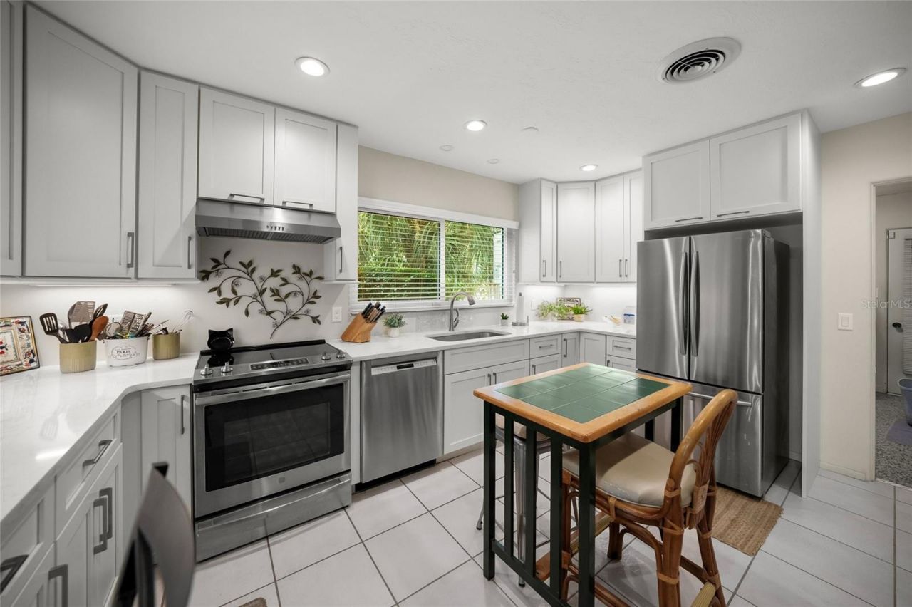 1820 Stanford Lane, Sarasota, FL 34231 Photo