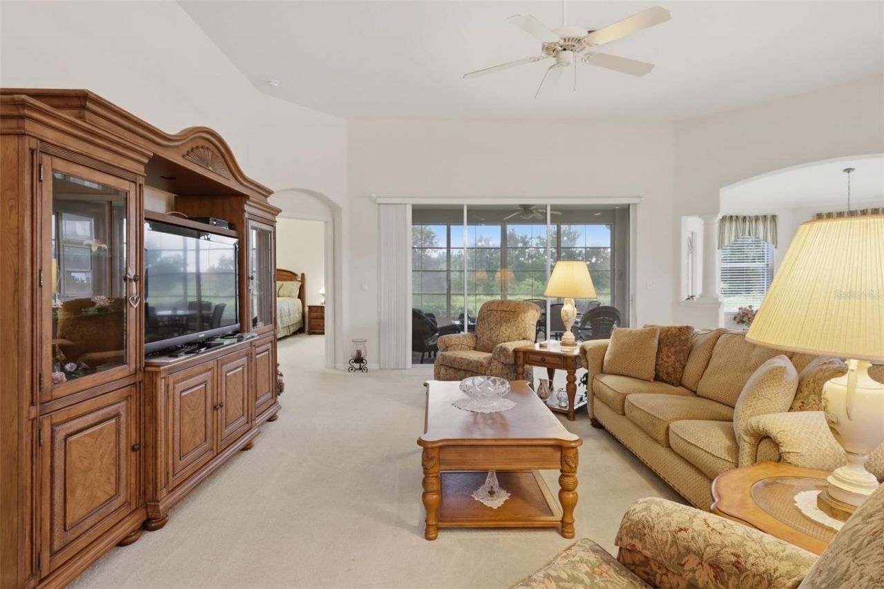 20743 Queen Alexandra Drive, Leesburg, FL 34748 Photo