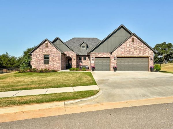 8003 Goldfinch Drive, Guthrie, OK 73044