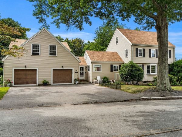 90 Village St., Marblehead, MA 01945
