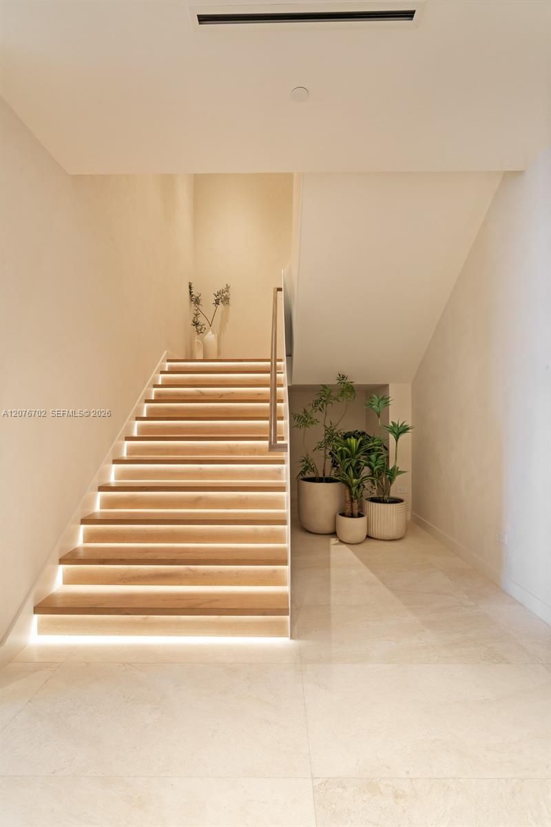 18501 Collins Ave , Unit 2301, Sunny Isles Beach, FL 33160 Photo