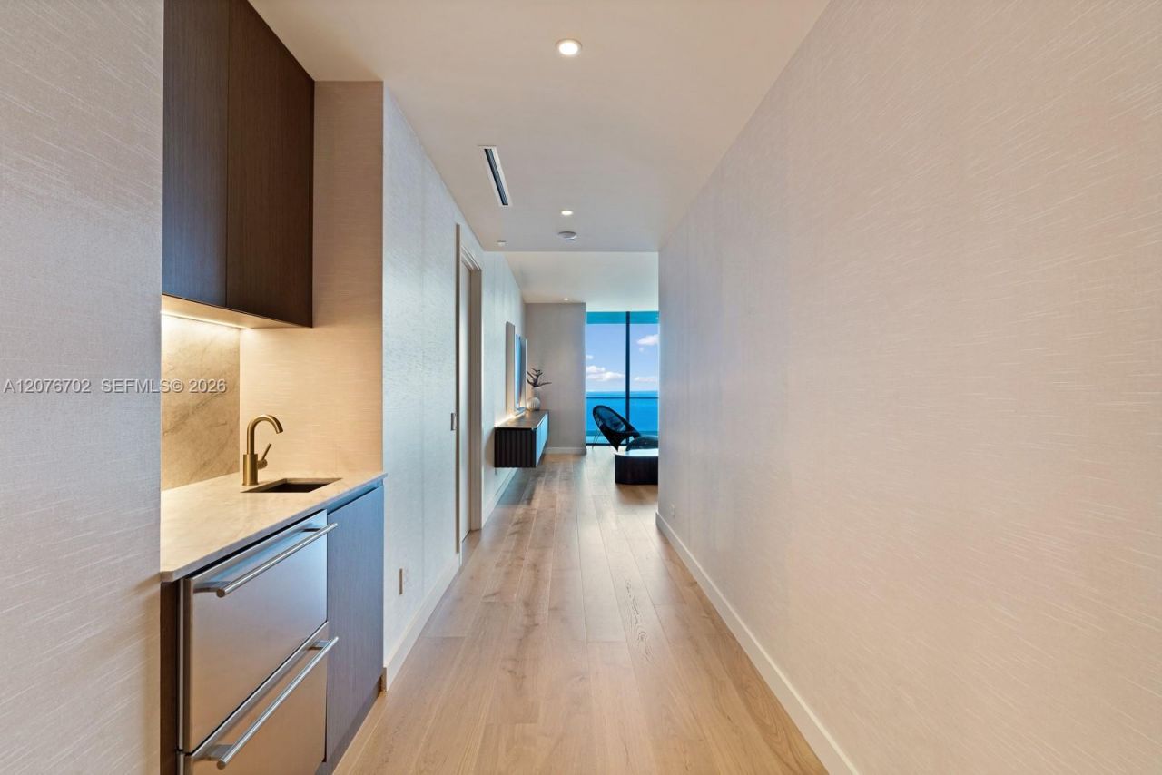 18501 Collins Ave , Unit 2301, Sunny Isles Beach, FL 33160 Photo