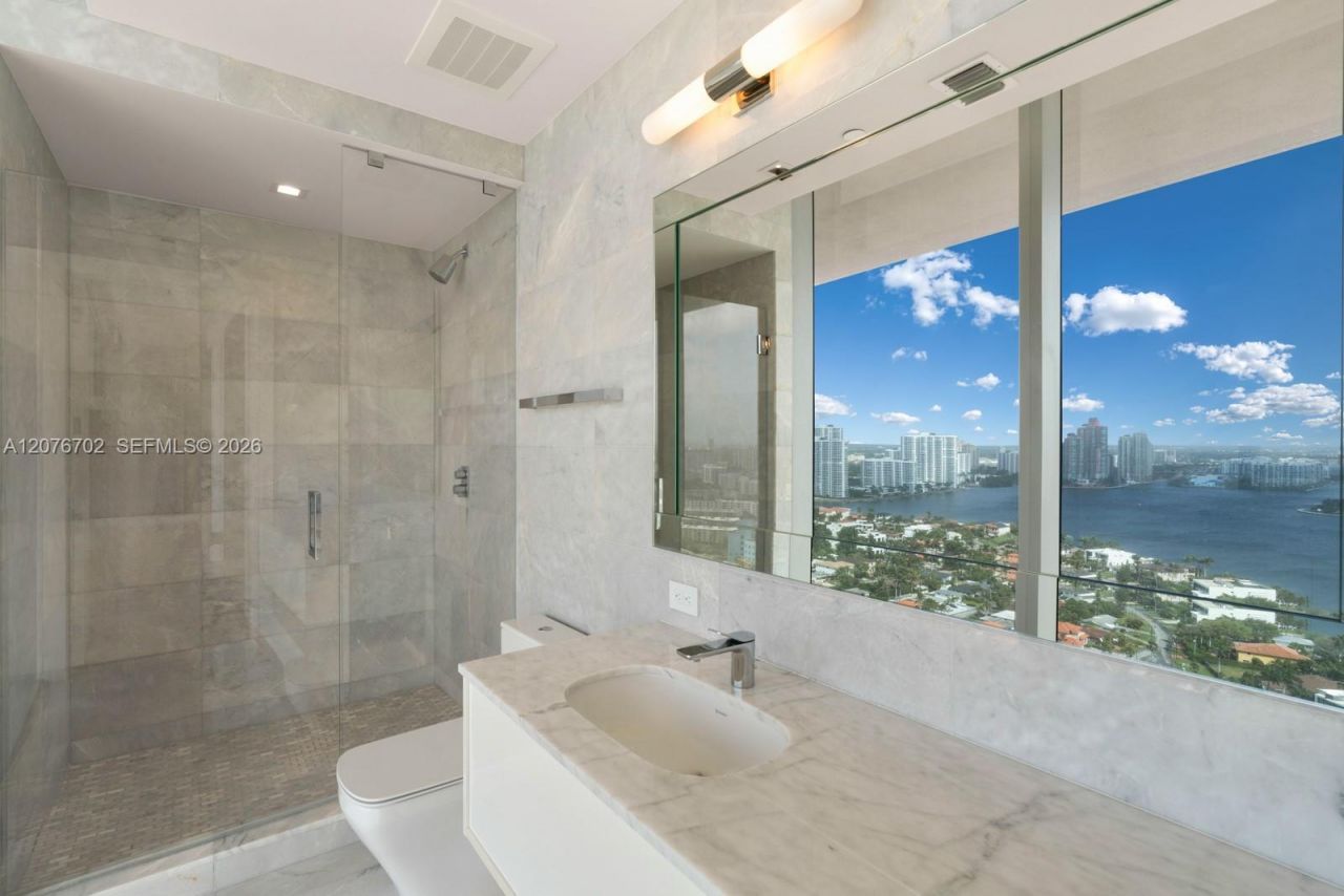 18501 Collins Ave , Unit 2301, Sunny Isles Beach, FL 33160 Photo