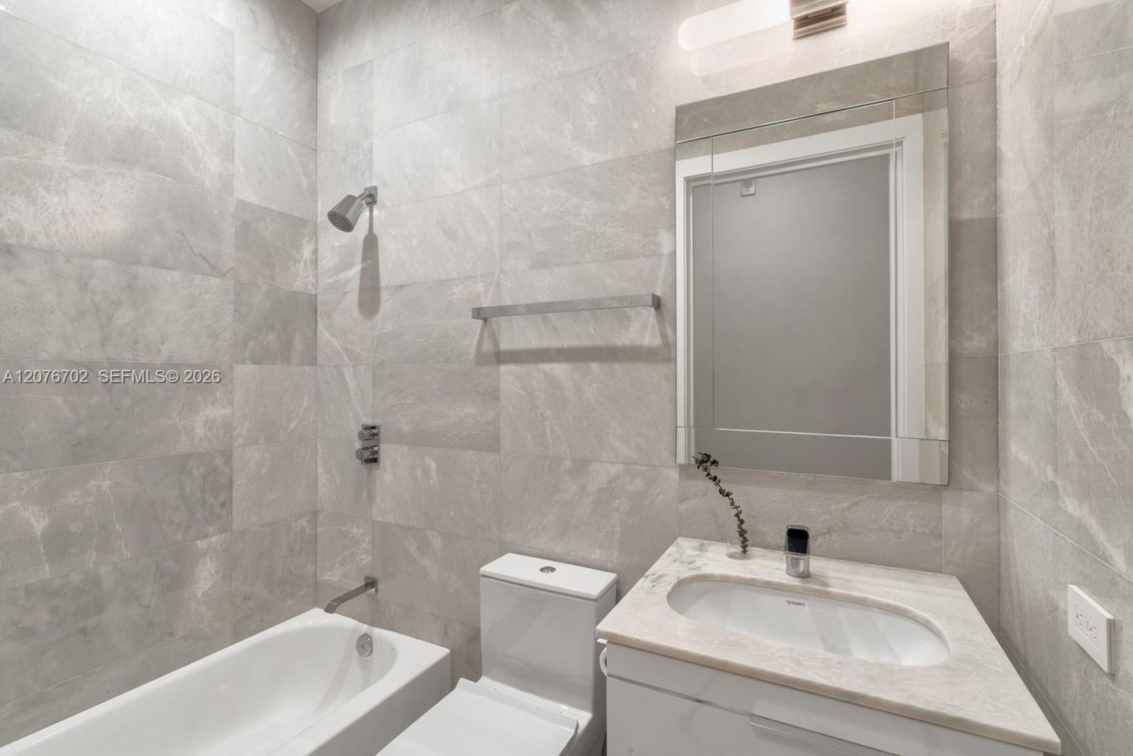 18501 Collins Ave , Unit 2301, Sunny Isles Beach, FL 33160 Photo