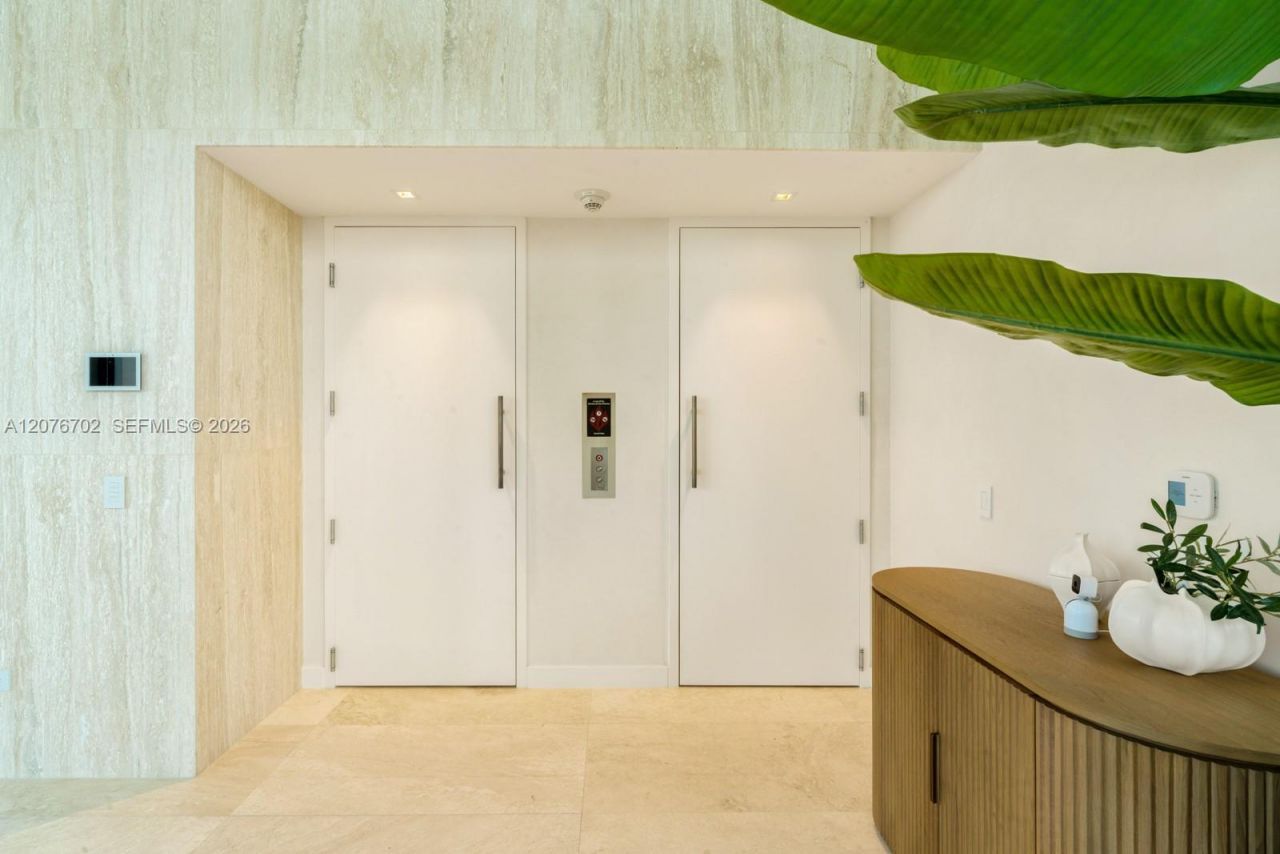 18501 Collins Ave , Unit 2301, Sunny Isles Beach, FL 33160 Photo