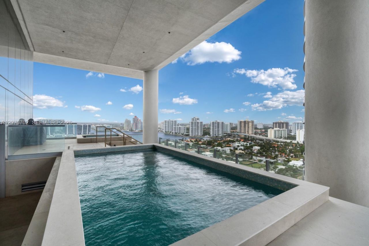 18501 Collins Ave , Unit 2301, Sunny Isles Beach, FL 33160 Photo