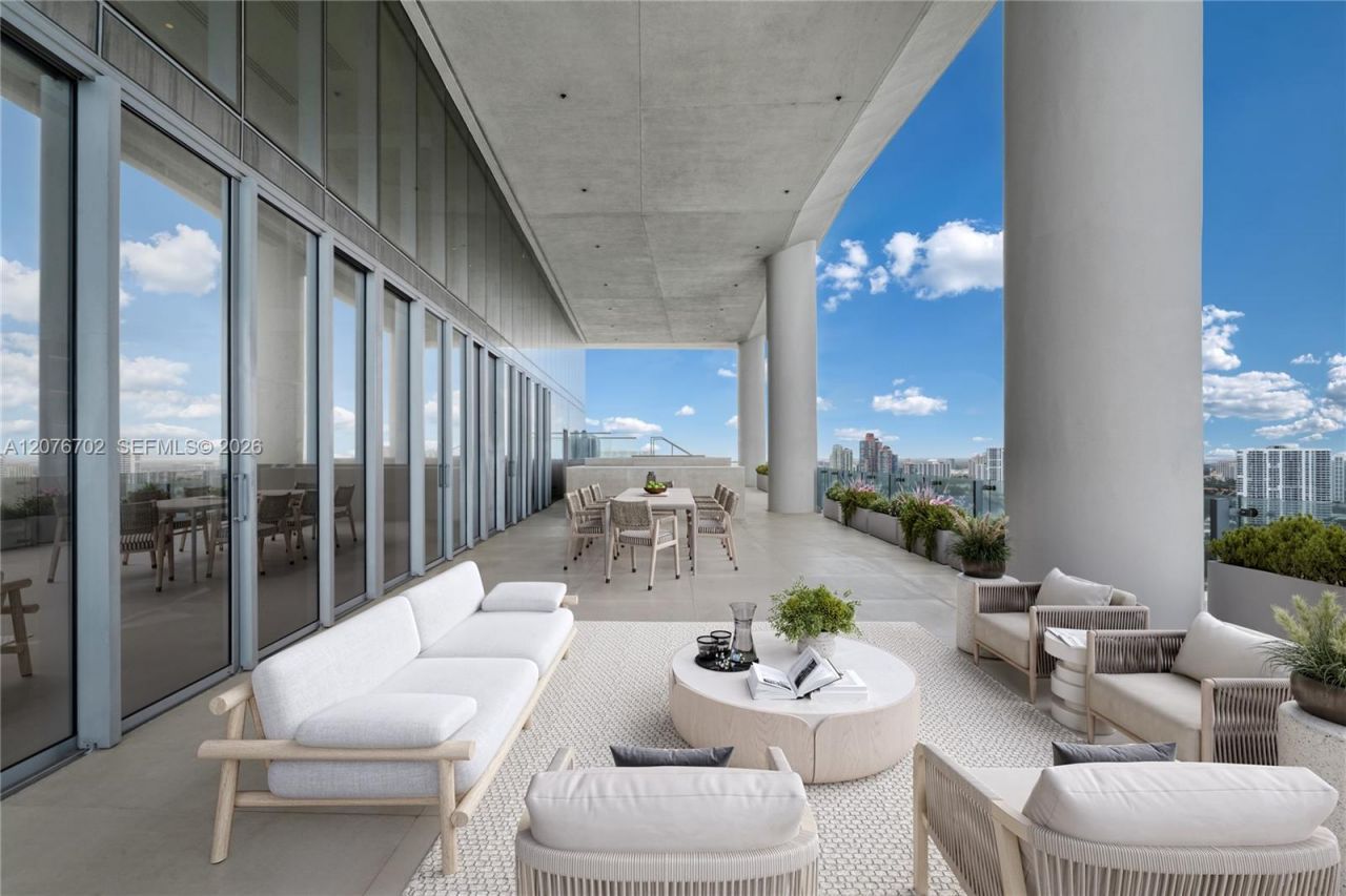 18501 Collins Ave , Unit 2301, Sunny Isles Beach, FL 33160 Photo