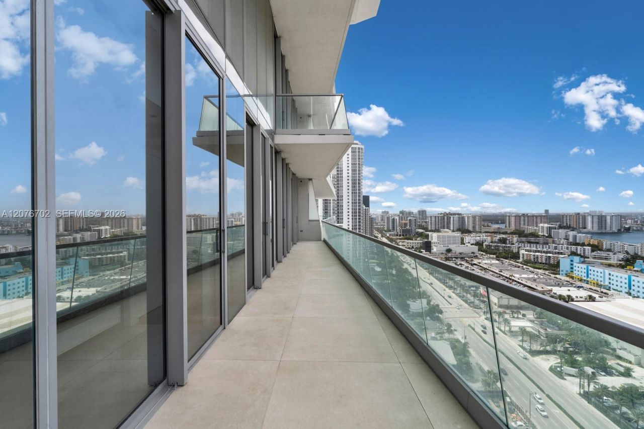 18501 Collins Ave , Unit 2301, Sunny Isles Beach, FL 33160 Photo