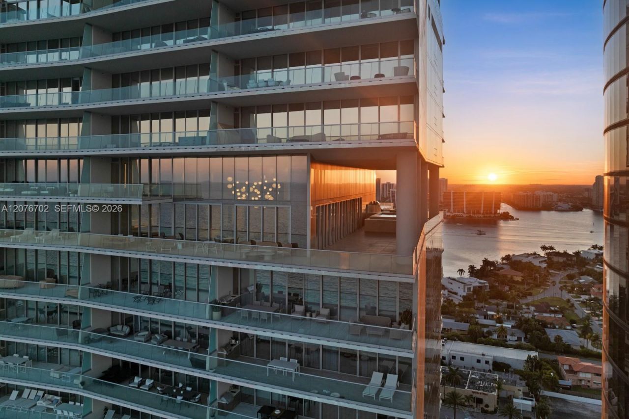 18501 Collins Ave , Unit 2301, Sunny Isles Beach, FL 33160 Photo