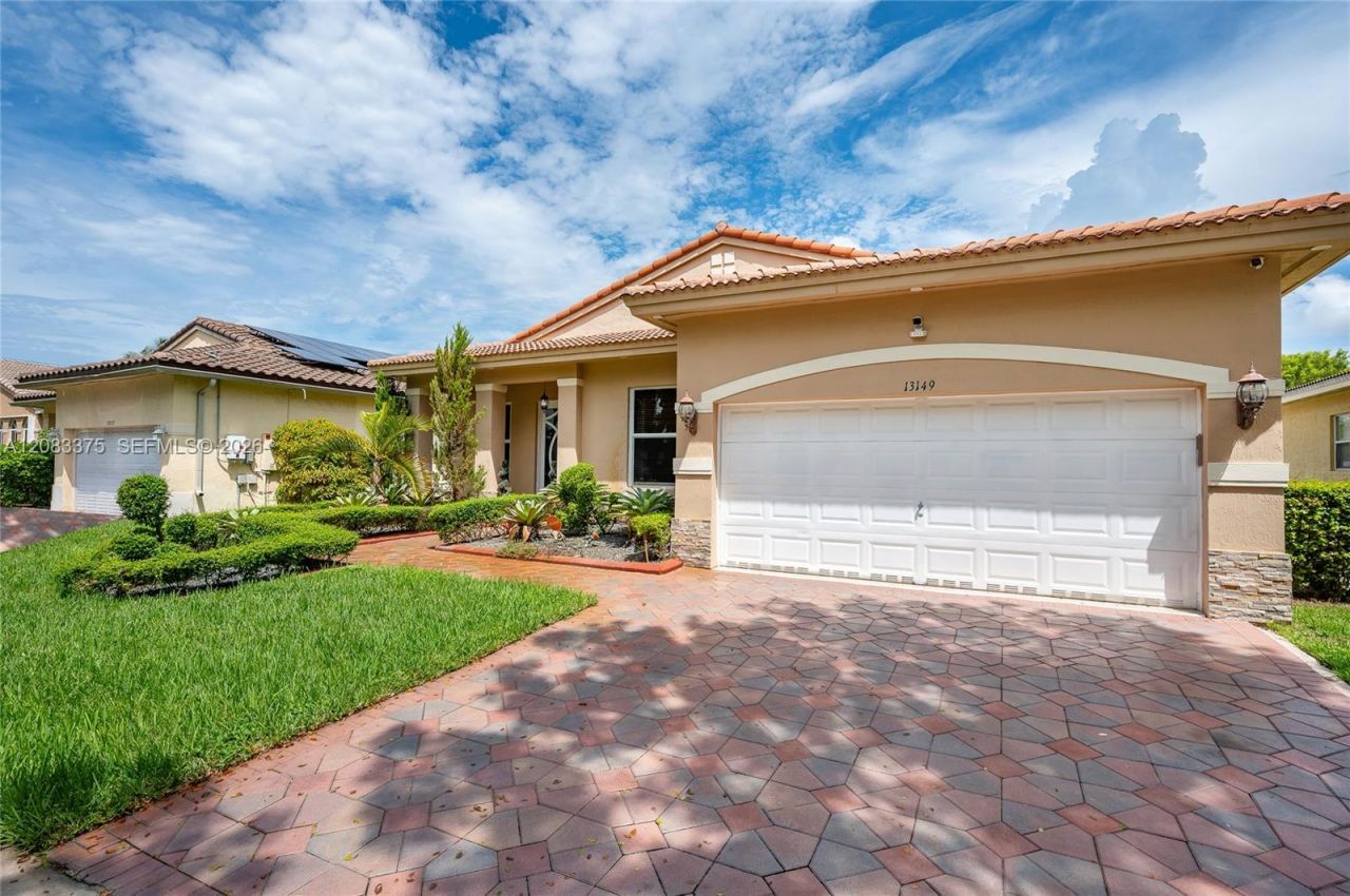 13149 SW 24th St, Miramar, FL 33027 Photo