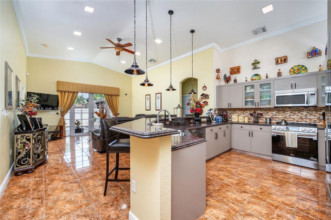 13149 SW 24th St, Miramar, FL 33027 Photo