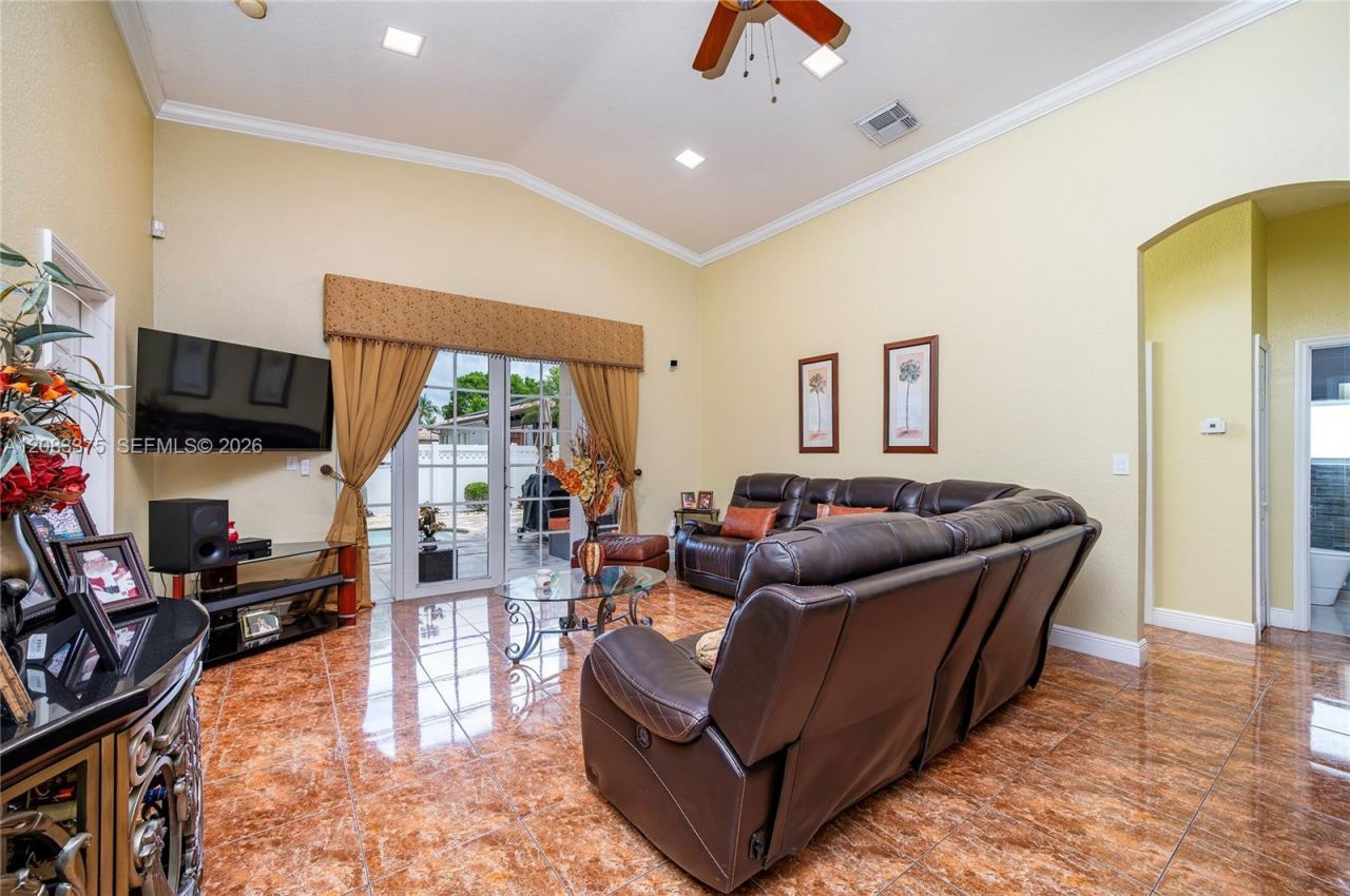 13149 SW 24th St, Miramar, FL 33027 Photo