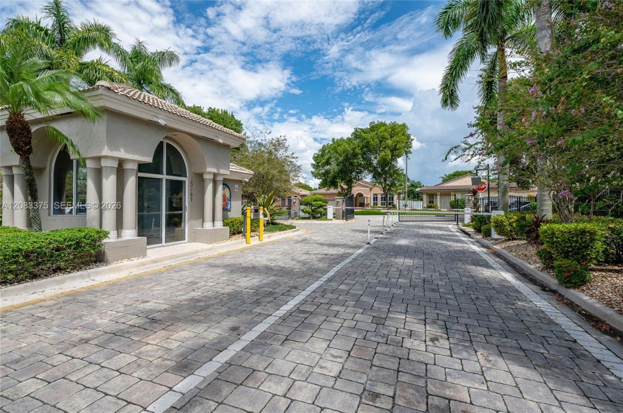 13149 SW 24th St, Miramar, FL 33027 Photo