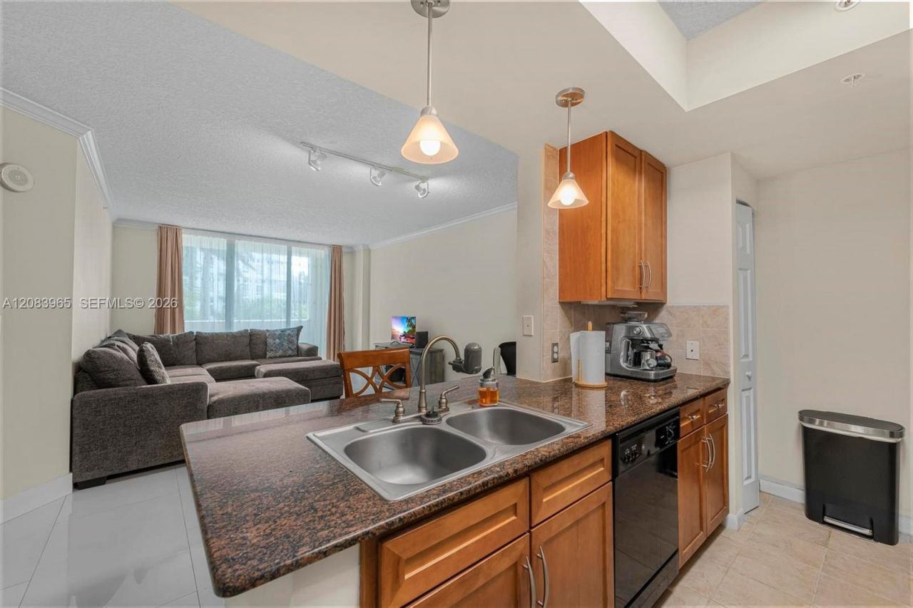2000 N Bayshore Dr, Unit 408, Miami, FL 33137 Photo