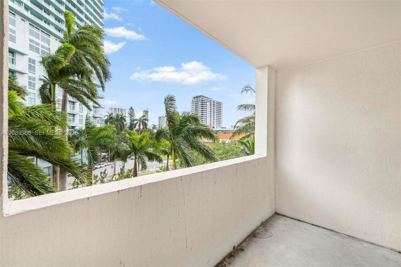 2000 N Bayshore Dr, Unit 408, Miami, FL 33137 Photo