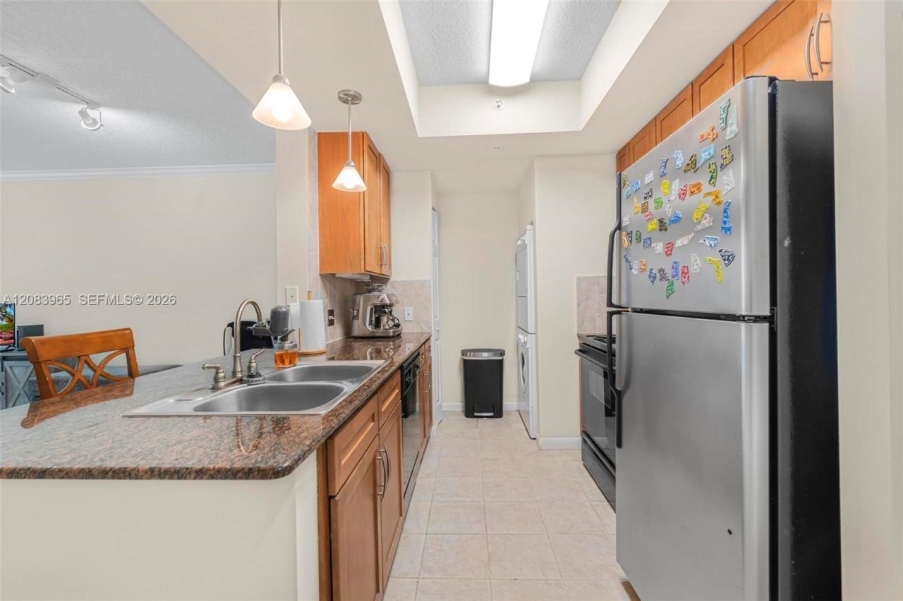 2000 N Bayshore Dr, Unit 408, Miami, FL 33137 Photo
