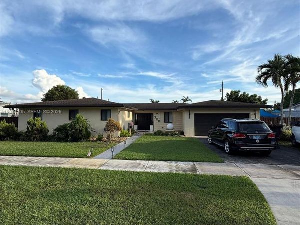 308 NW 19th St , Homestead, FL 33030