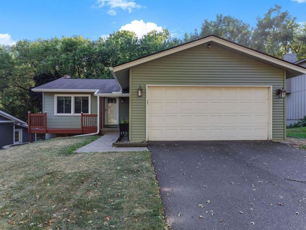 7064 Springhill Circle, Eden Prairie, MN 55346
