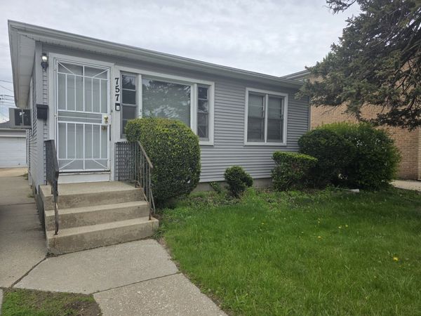 757 Newell Avenue , Calumet City, IL 60409