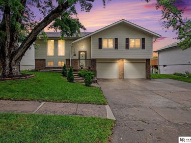 6135 NW 12th Street, Lincoln, NE 68521