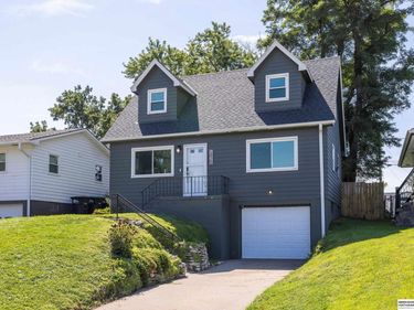 5825 N Street, Omaha, NE 68117