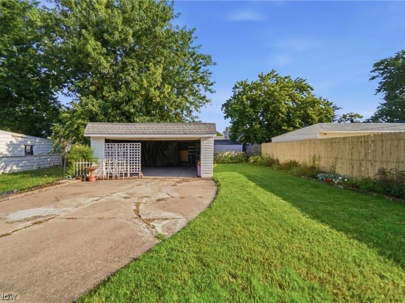 13420 Bennington Avenue, Cleveland, OH 44135 Photo 27