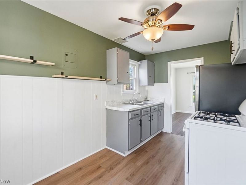 13420 Bennington Avenue, Cleveland, OH 44135 Photo 8