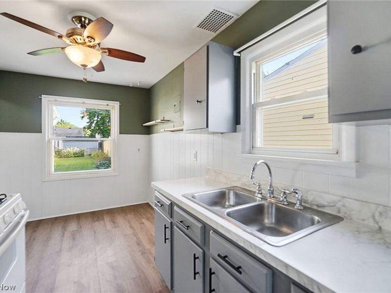 13420 Bennington Avenue, Cleveland, OH 44135 Photo 9