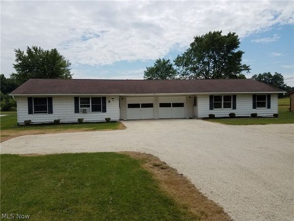 3922-3924 Summit Road , Ravenna, OH 44266