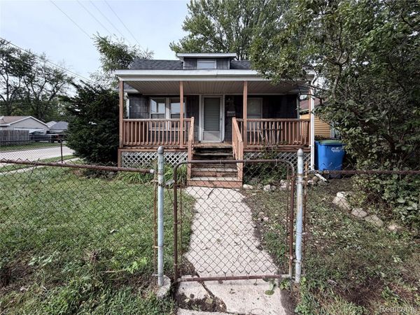 8203 Hudson Avenue, Warren, Mi 48089