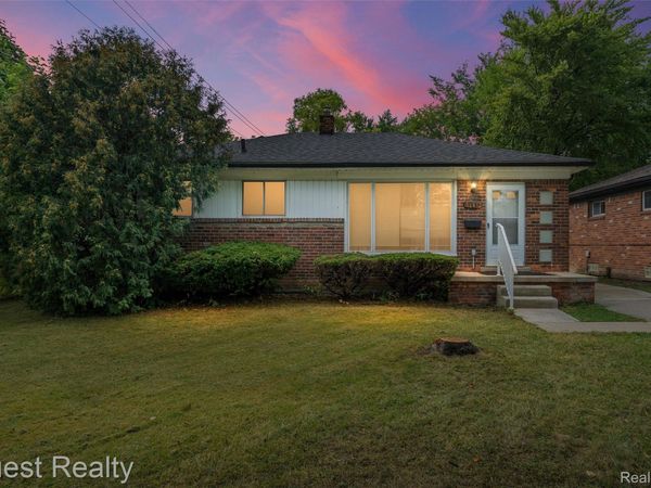 19873 Beaconsfield Street , Harper Woods, Mi 48225