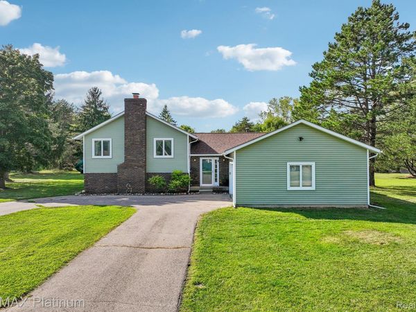 12126 Linden Road, Fenton, Mi 48451
