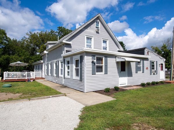 595 Main St, Acushnet, MA 02743