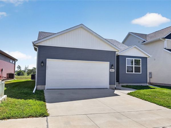 4845 Dostal Court , Cedar Rapids, IA 52404