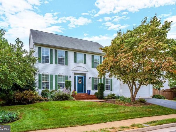 303 OAKCREST MANOR DRIVE NE, LEESBURG, VA 20176