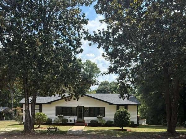 4181 Bartley Road, West Point, GA 31833