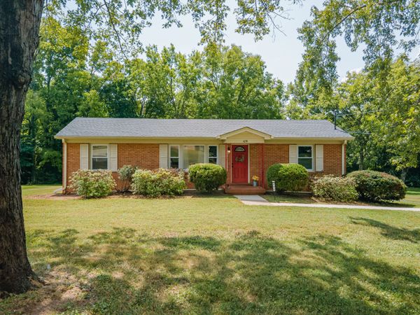 109 Caldwell Dr, Columbia, TN 38401