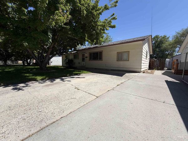 160 S 11th East, Mountain Home, ID 83647