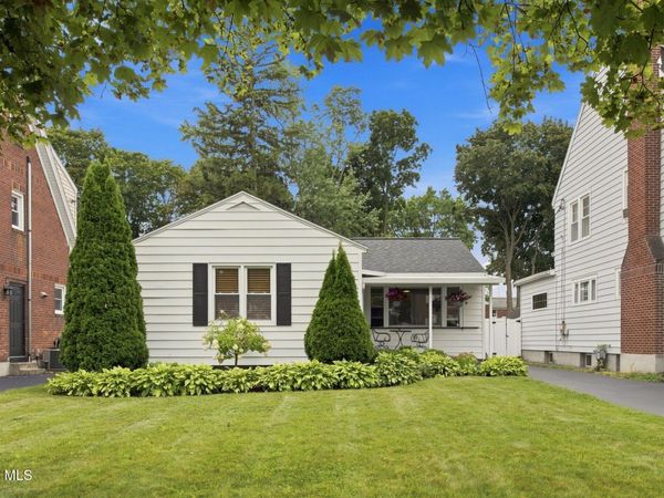 291 S Main Avenue, Albany, NY 12208