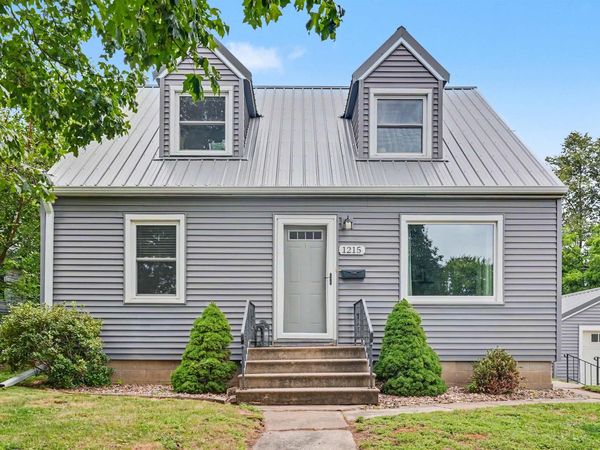 1215 W 3rd Street, Cedar Falls, IA 50613