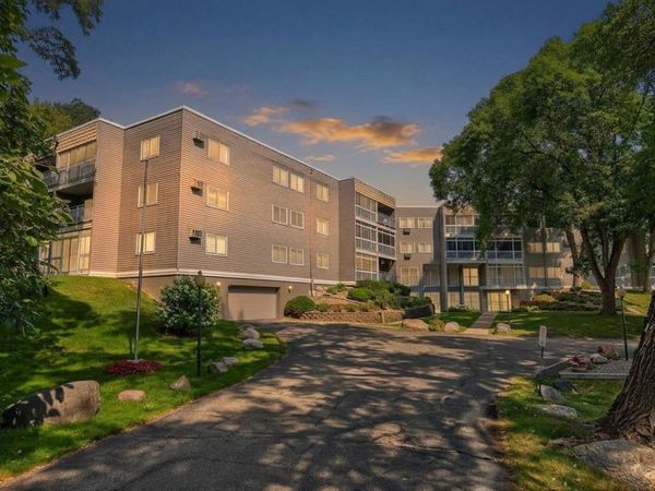 135 Viking Drive E, Unit 309, Little Canada, MN 55117