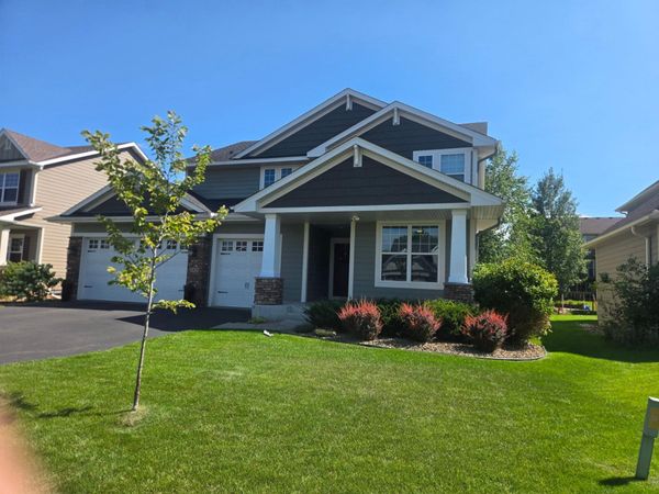 3476 Sawgrass Trail W, Eagan, MN 55123