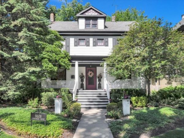 9608 S Longwood Drive , Chicago, IL 60643