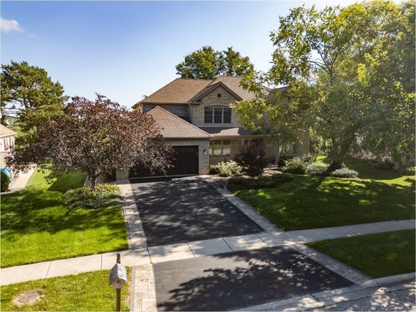 360 Ambria Drive , Mundelein, IL 60060