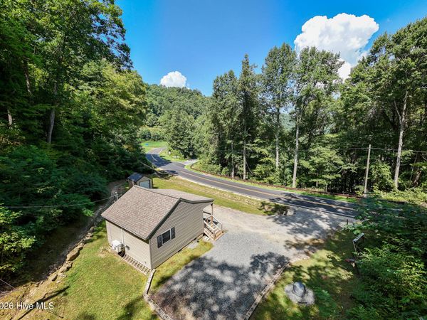 3807 Fontana Road , Fontana Dam, NC 28733